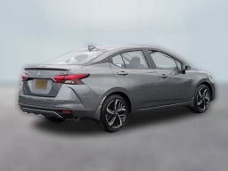 Nissan Versa SR CVT 2025