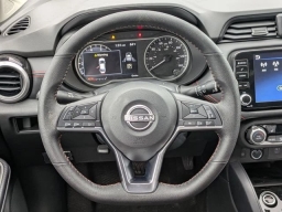 Nissan Versa SR CVT 2025