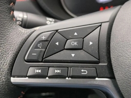 Nissan Versa SR CVT 2025