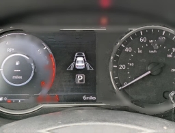 Nissan Versa SR CVT 2025