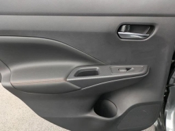 Nissan Versa SR CVT 2025