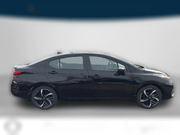 Nissan Versa SR CVT 2025