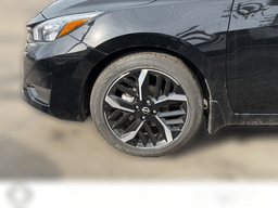 Nissan Versa SR CVT 2025