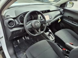 Nissan Kicks Play S FWD 2025