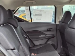 Nissan Kicks Play S FWD 2025