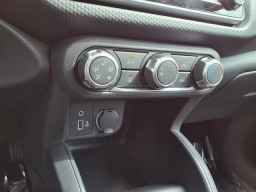 Nissan Kicks Play S FWD 2025