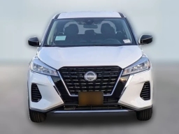 Nissan Kicks Play S FWD 2025