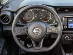 Nissan Kicks Play S FWD 2025
