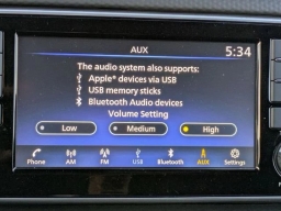 Nissan Kicks Play S FWD 2025