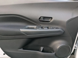 Nissan Kicks Play S FWD 2025