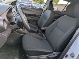 Nissan Kicks Play S FWD 2025