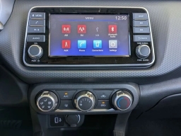 Nissan Kicks Play S FWD 2025