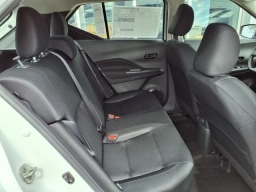 Nissan Kicks Play S FWD 2025