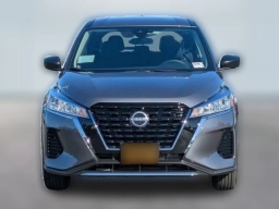 Nissan Kicks Play S FWD 2025