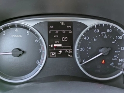 Nissan Kicks Play S FWD 2025