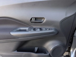 Nissan Kicks Play S FWD 2025