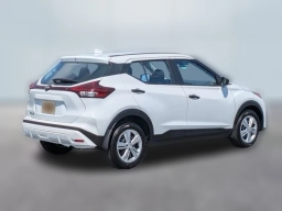 Nissan Kicks Play S FWD 2025