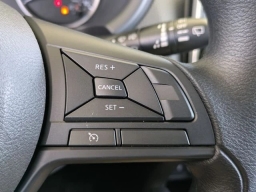 Nissan Kicks Play S FWD 2025