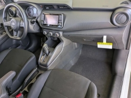 Nissan Kicks Play S FWD 2025