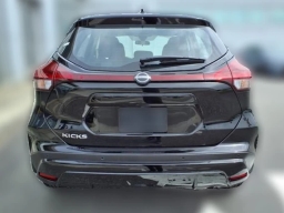 Nissan Kicks Play S FWD 2025