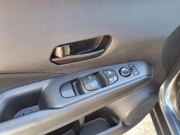 Nissan Kicks Play S FWD 2025