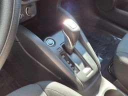 Nissan Kicks Play S FWD 2025