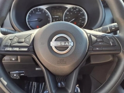 Nissan Kicks Play S FWD 2025