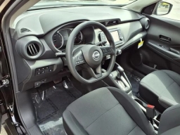 Nissan Kicks Play S FWD 2025