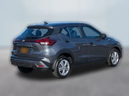 Nissan Kicks Play S FWD 2025