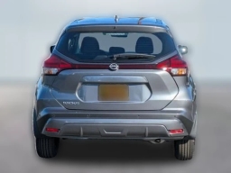 Nissan Kicks Play S FWD 2025