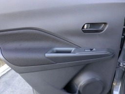 Nissan Kicks Play S FWD 2025