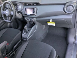 Nissan Kicks Play S FWD 2025