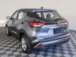 Nissan Kicks Play S FWD 2025