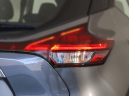 Nissan Kicks Play S FWD 2025