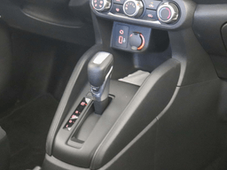 Nissan Kicks Play S FWD 2025