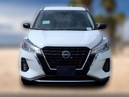 Nissan Kicks Play S FWD 2025