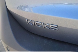 Nissan Kicks S AWD 2026