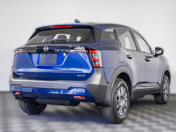 Nissan Kicks S AWD 2025