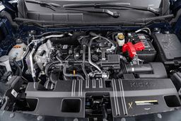 Nissan Kicks S AWD 2025