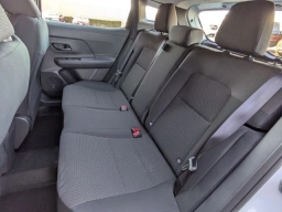 Nissan Kicks S FWD 2026