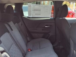 Nissan Kicks SV AWD 2025