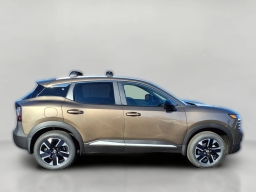 Nissan Kicks SV AWD 2026
