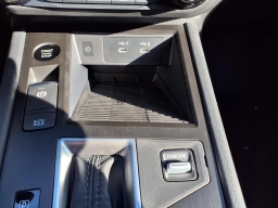 Nissan Kicks SV AWD 2026