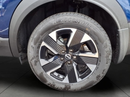 Nissan Kicks SV AWD 2026