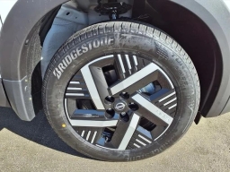 Nissan Kicks SV FWD 2026