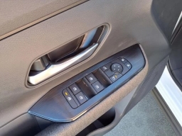 Nissan Kicks SV FWD 2026