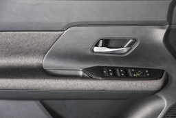 Nissan Kicks SV FWD 2026