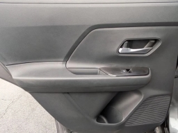 Nissan Kicks SV FWD 2026