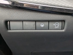 Nissan Kicks SR FWD 2026