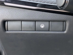 Nissan Kicks SR AWD 2025